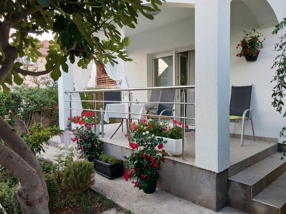 Radenka Zafron Apartment Vodice Eksteriør bilde