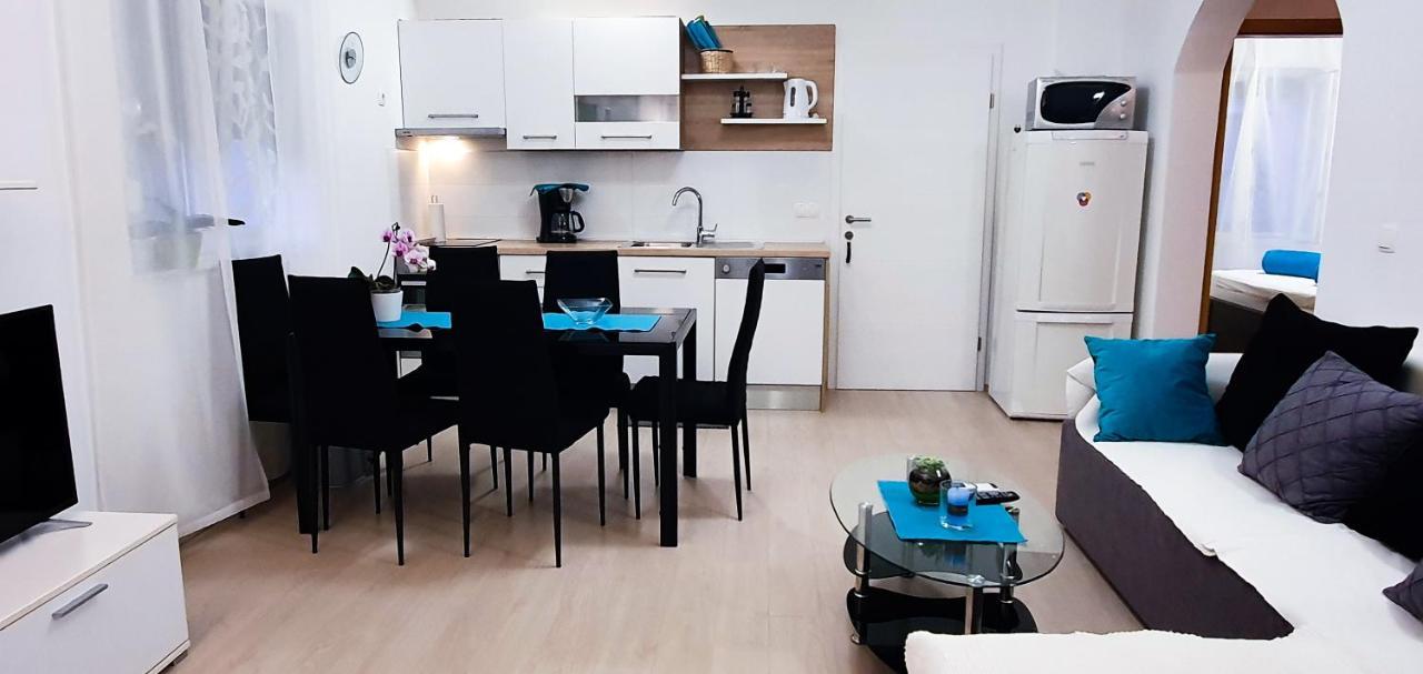 Radenka Zafron Apartment Vodice Eksteriør bilde