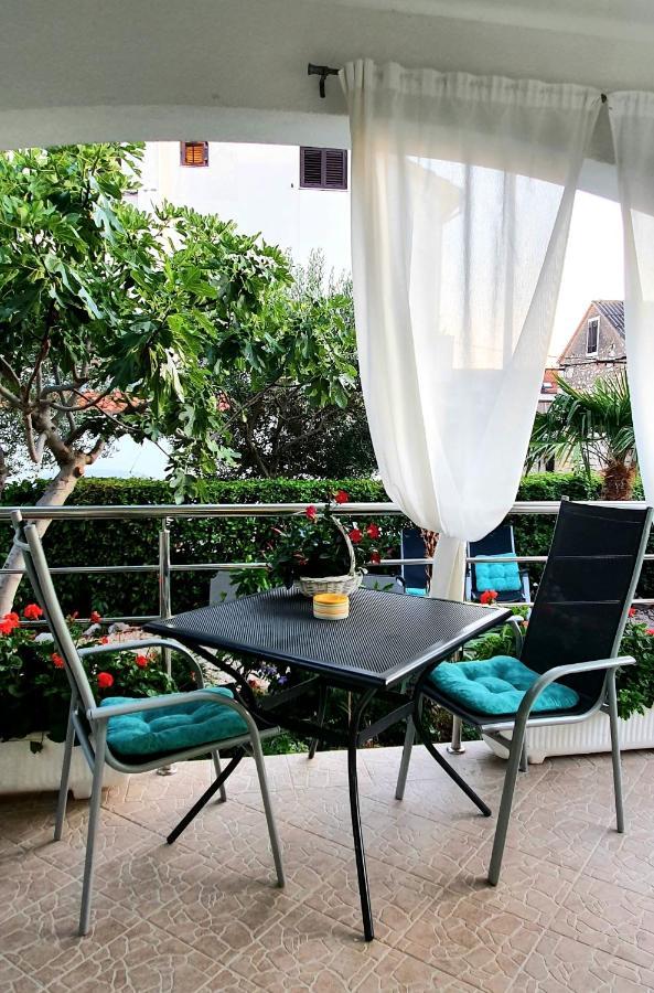 Radenka Zafron Apartment Vodice Eksteriør bilde