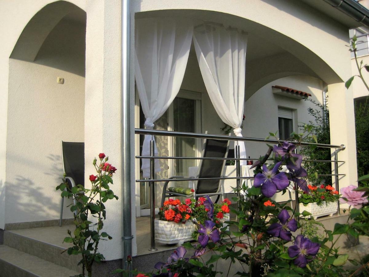 Radenka Zafron Apartment Vodice Eksteriør bilde
